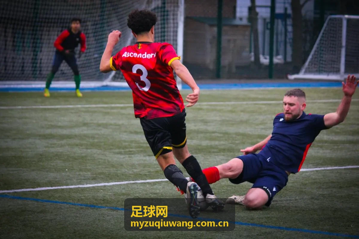 足球网战术分析由守转攻